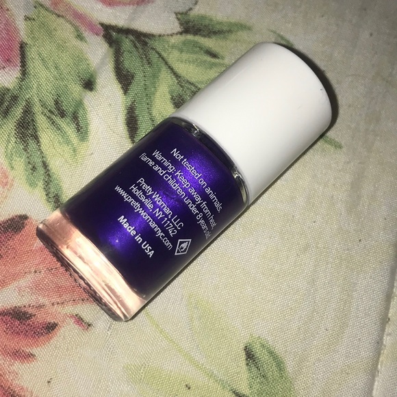 Nail polish in the color “electric love” - Picture 2 of 2